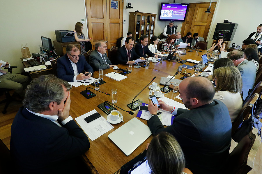 /gobierno-creara-proyecto-de-ley-que-busca-regular-el-derecho-a-reunion