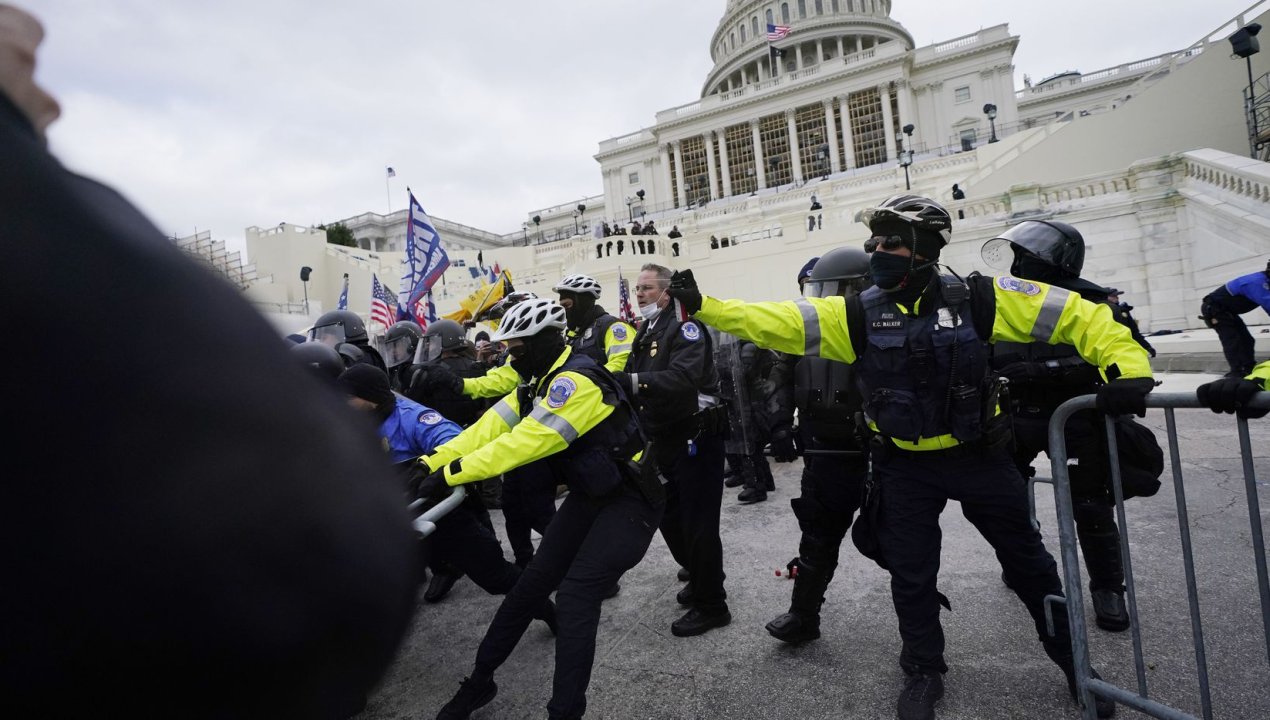 /golpe-de-estado-decretan-toque-de-queda-en-washington