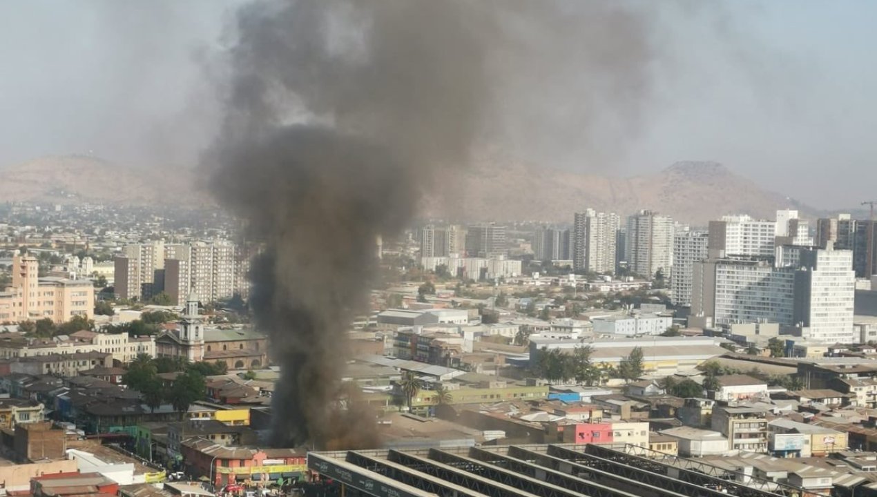 /urgente-incendio-se-registra-en-la-vega