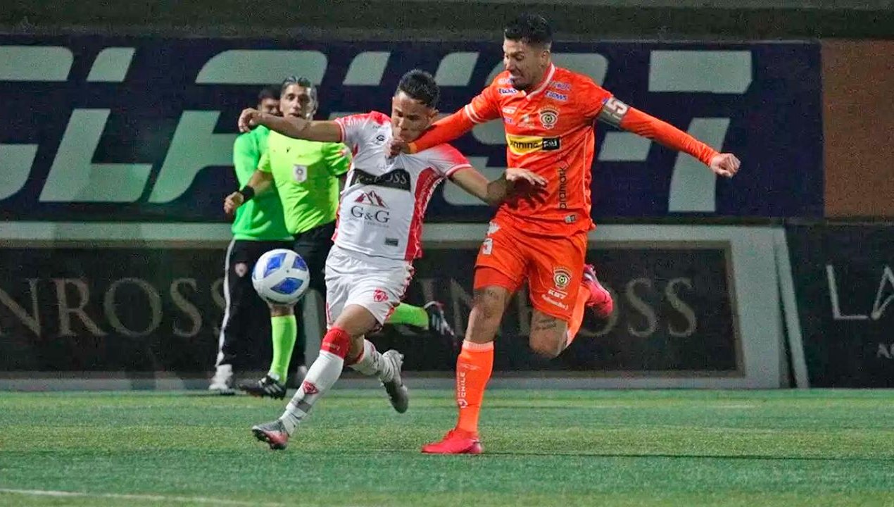 /quien-subira-copiapo-y-cobreloa-se-enfrentan-para-definir-el-paso-a-la-primera-division