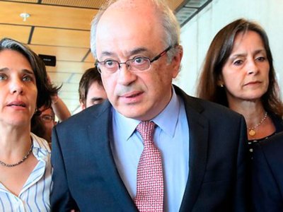 /permiten-que-oncologo-acusado-de-abuso-sexual-reiterado-vuelva-a-trabajar-en-clinica-las-condes