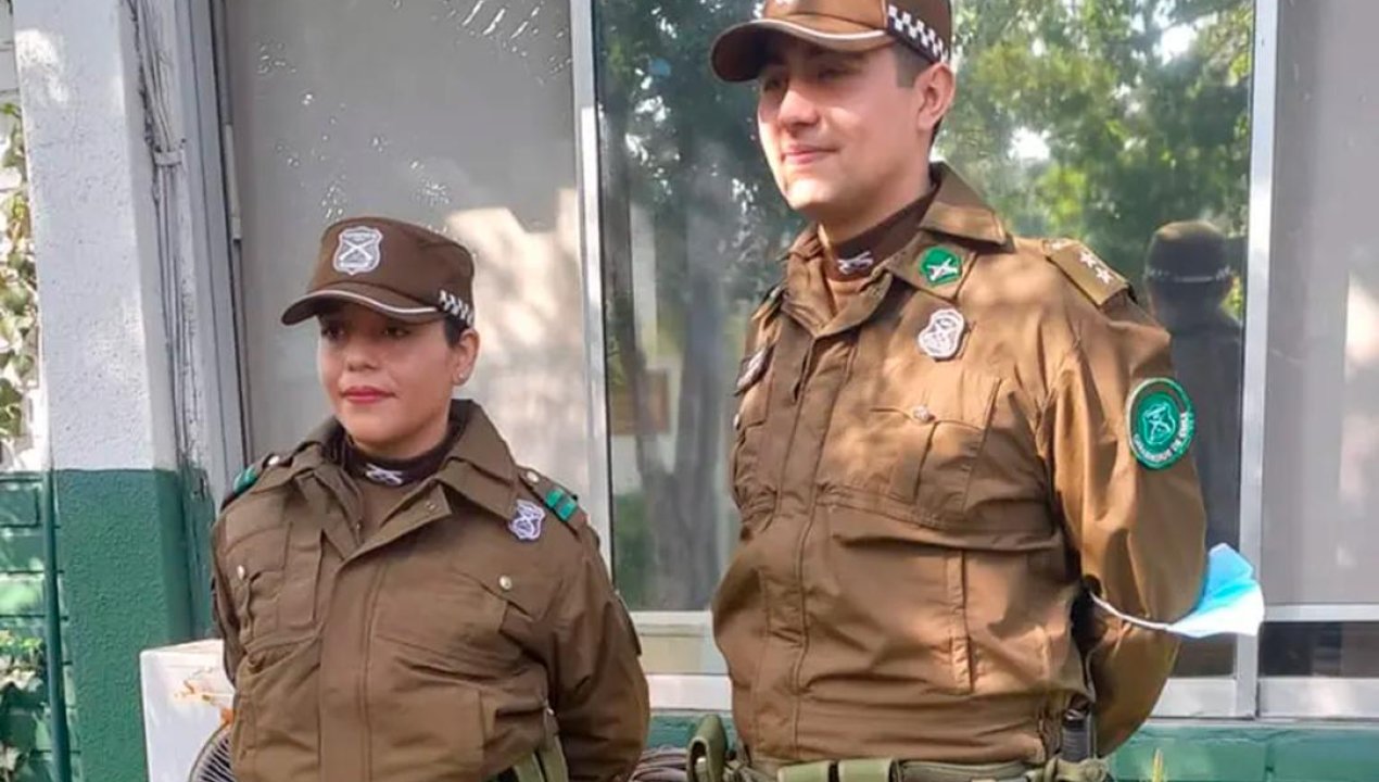 /fuera-la-tradicional-gorra-y-camisa-carabineros-presenta-nuevo-uniforme-institucional