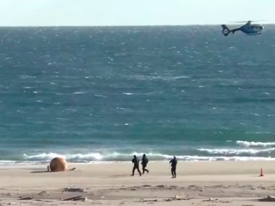 /otro-misterio-extrana-esfera-de-metal-es-encontrada-en-una-playa-en-japon