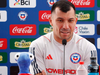 /gary-medel-respalda-a-berizzo-esperemos-que-siga-porque-trabaja-con-mucha-intensidad