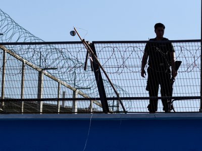 /entro-en-camioneta-detienen-a-carabinero-que-intento-ingresar-droga-a-ex-penitenciaria