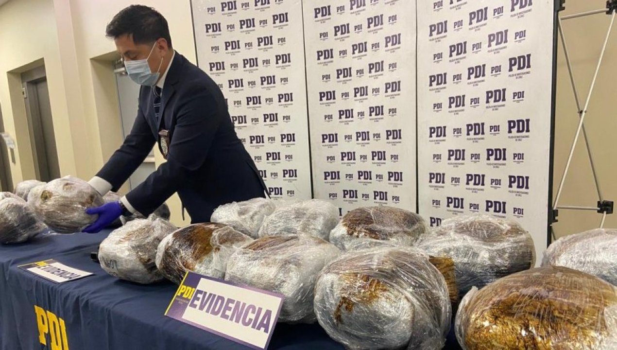 /regionales/region-de-la-araucania/mas-de-20-kilos-de-marihuana-detienen-a-dos-sujetos-tras-operativo-en-la